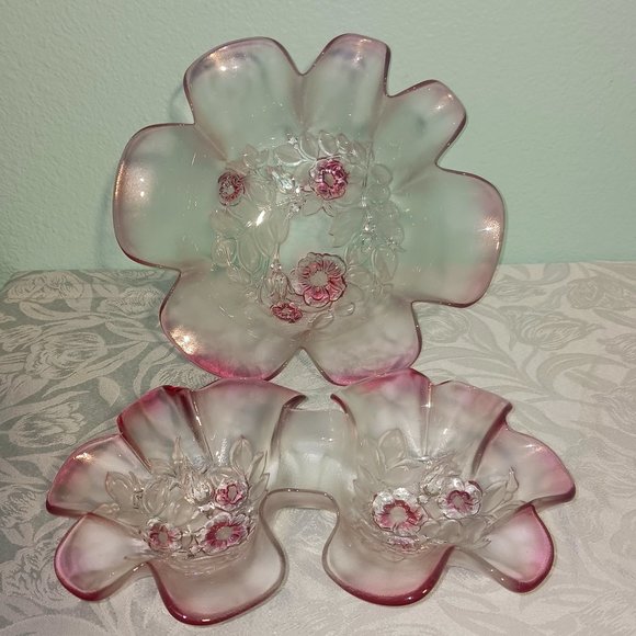 Fluted Double Bowl Serving Dish and Medium Fluted Serving Bowl - Picture 1 of 6